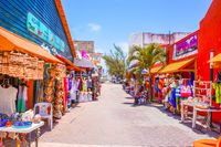 Isla-Mujeres-market-place